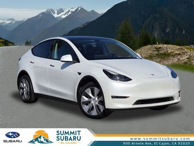 Used 2022 Tesla Model Y Long Range AWD/4WD image 1