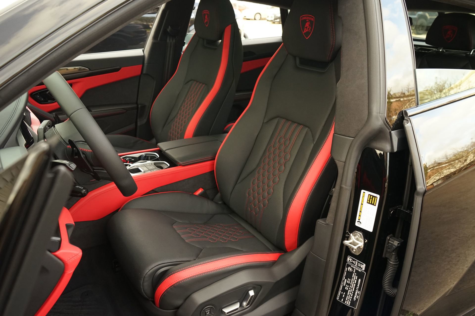 Used 2026 Lamborghini Urus SE AWD/4WD image 10