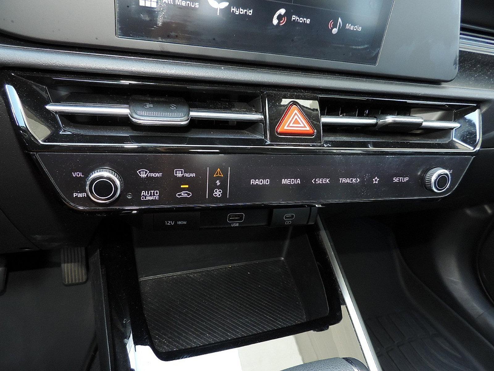 Used 2024 Kia Niro LX FWD image 20