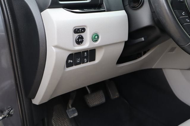 Used 2017 Honda Pilot Touring image 26