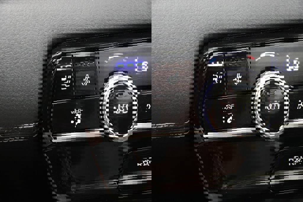 Used 2024 Honda Pilot Elite image 27