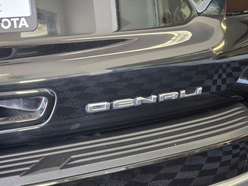 Used 2022 GMC Yukon Denali AWD/4WD image 14