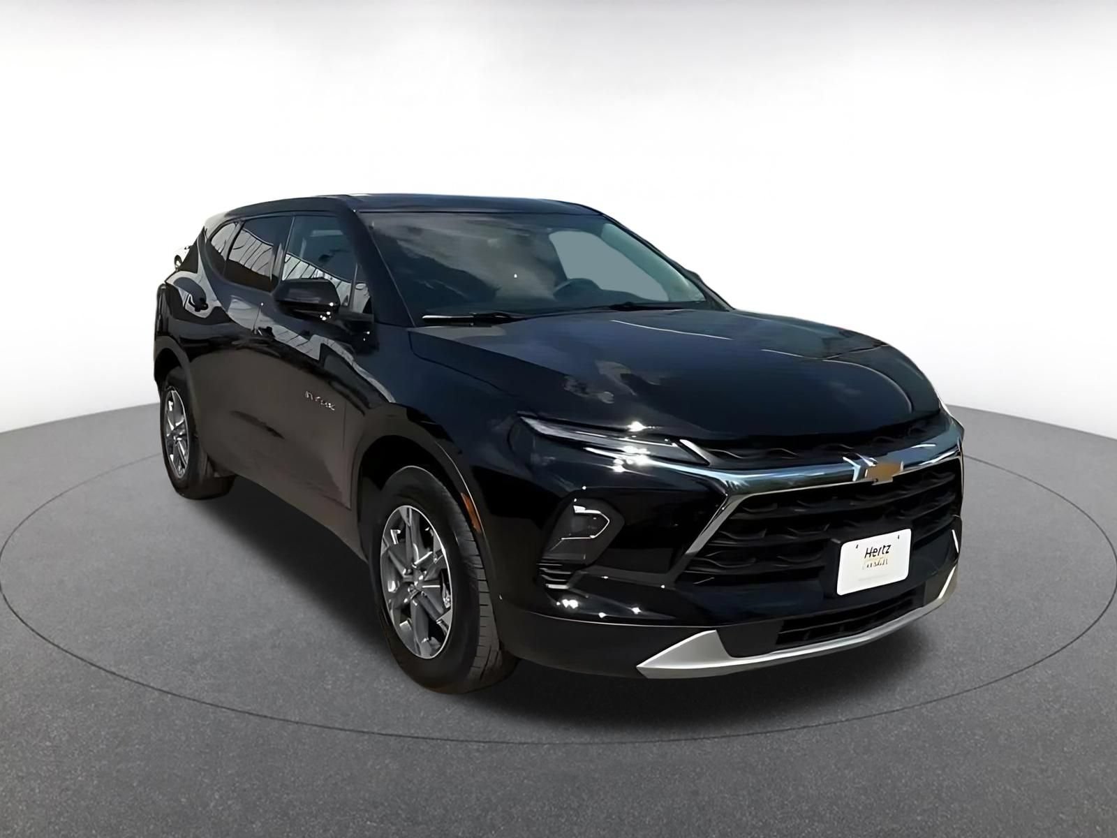 Used 2026 Chevrolet Blazer LT FWD image 3