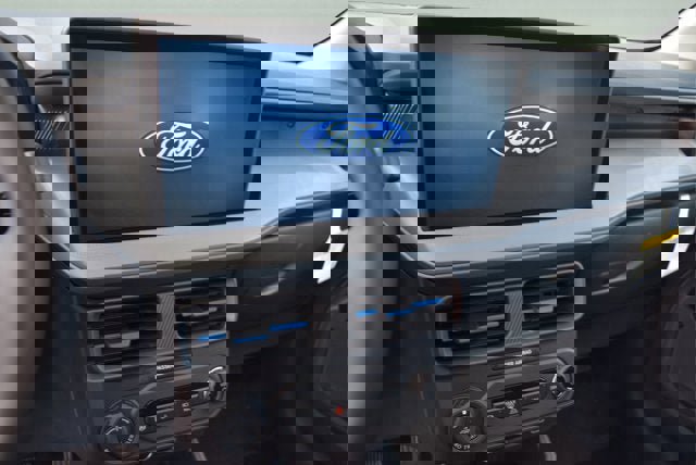 New 2025 Ford Maverick Lobo image 10