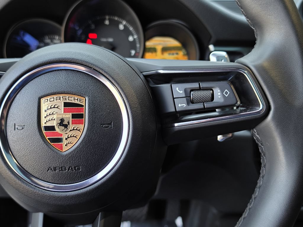 Certified 2025 Porsche Macan Turbo AWD/4WD image 29