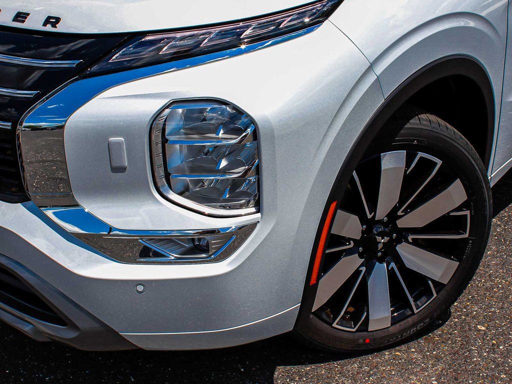 New 2025 Mitsubishi Outlander SEL image 51