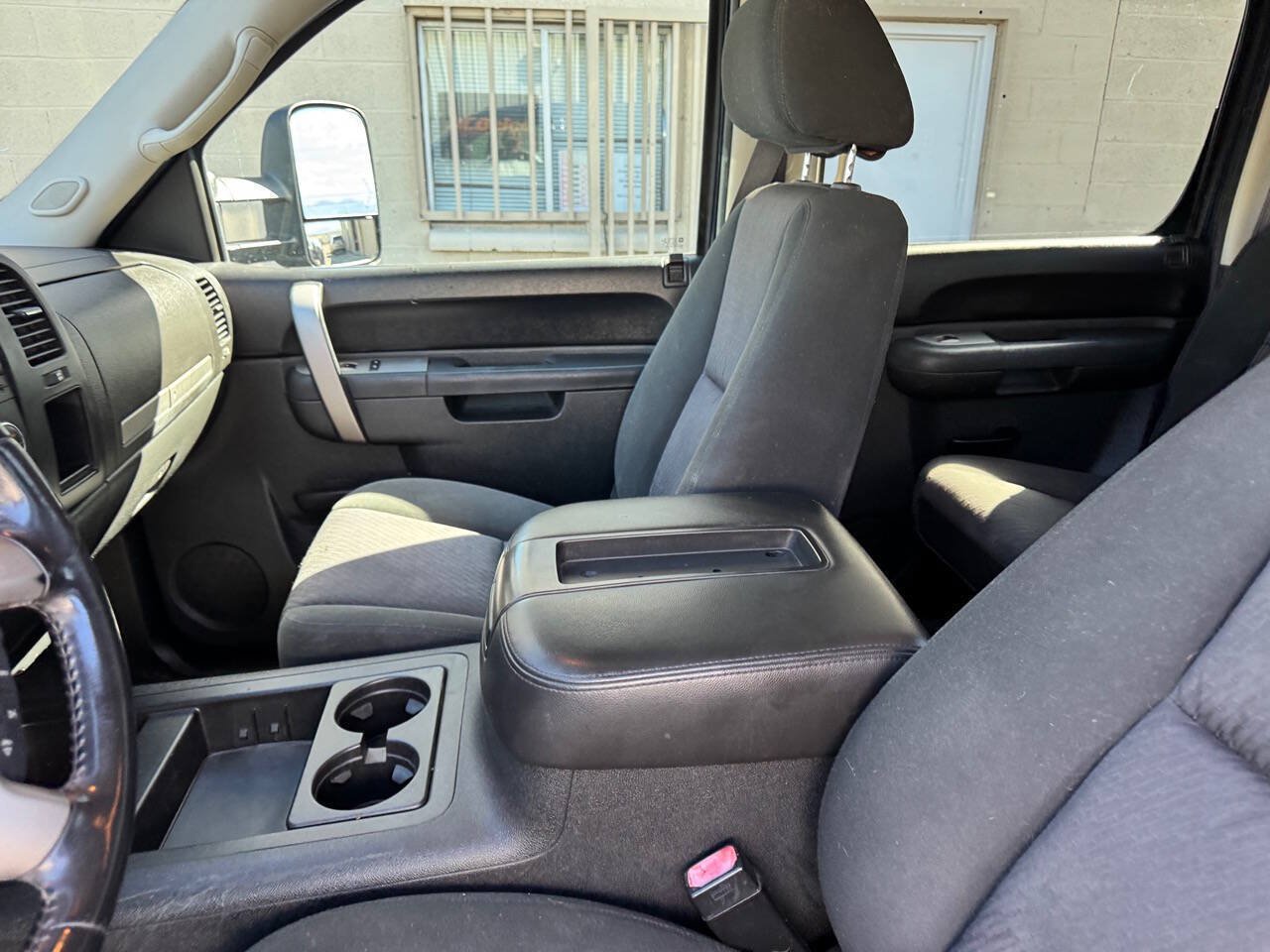 Used 2010 Chevrolet Silverado 2500 LT w/ Interior Plus Package AWD/4WD image 22