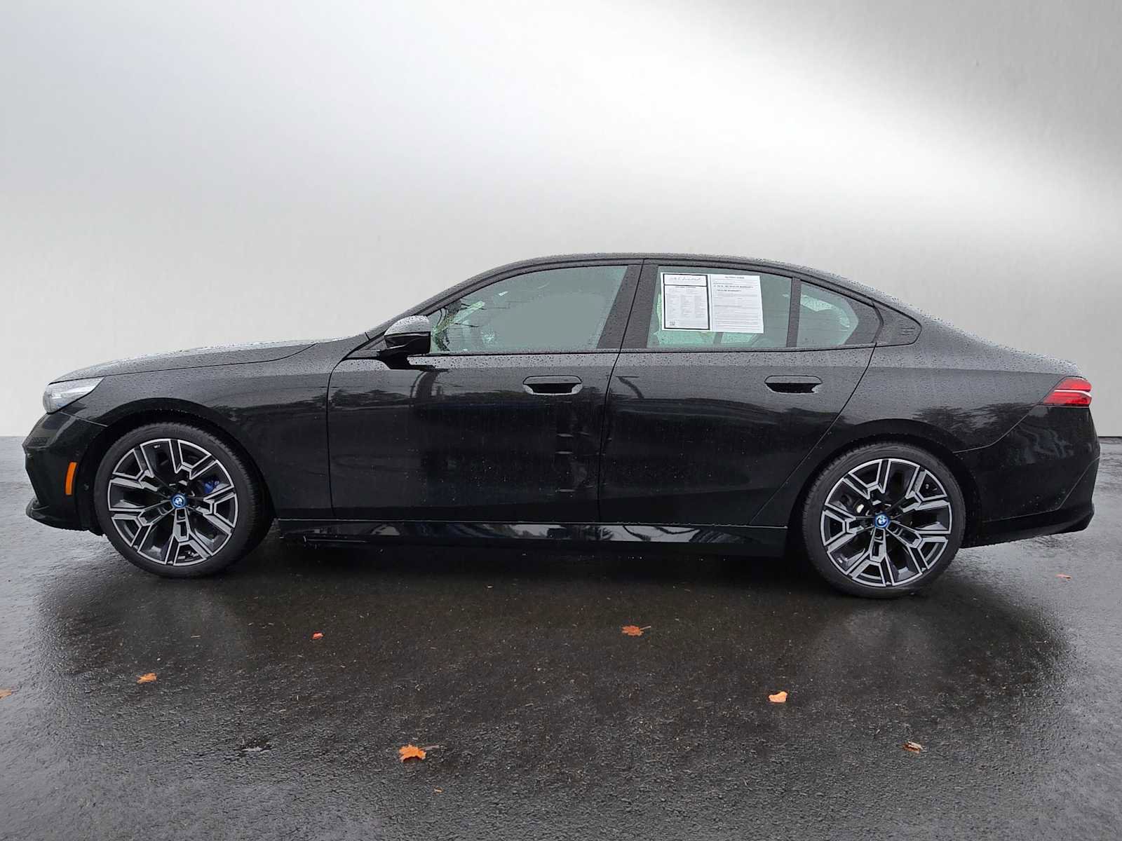 Used 2024 BMW i5 eDrive40i w/ M Sport Package image 6
