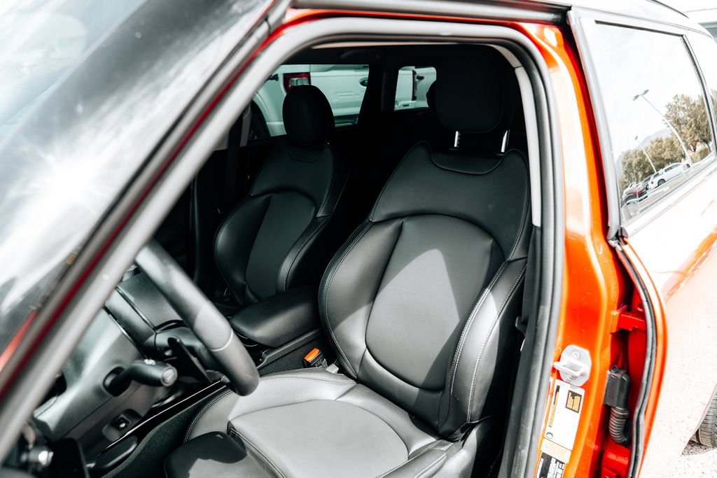 Used 2022 MINI Cooper Clubman S w/ Premium Package AWD/4WD image 20
