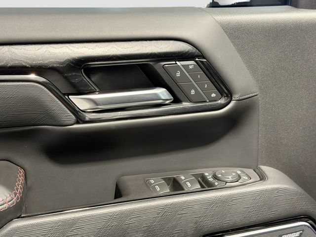 Used 2025 GMC Sierra 2500 AT4X AWD/4WD image 16
