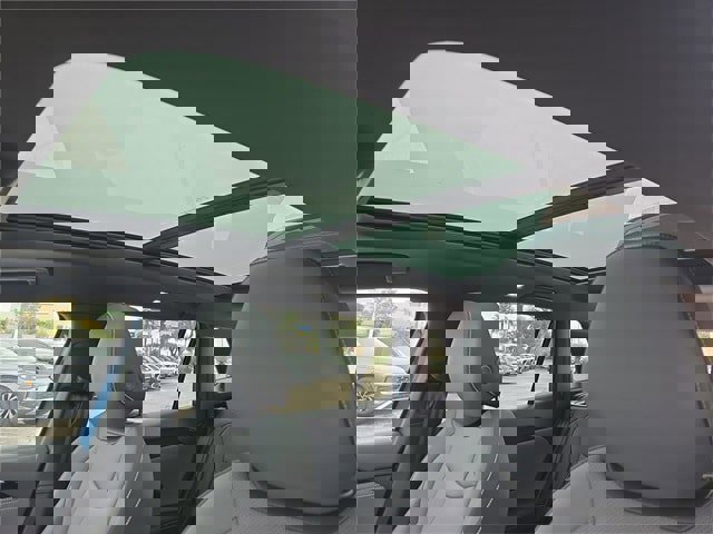 New 2026 Volkswagen Tiguan SE R-Line image 23