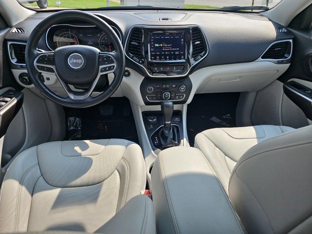 Certified 2021 Jeep Cherokee Limited w/ Elite Package AWD/4WD image 23