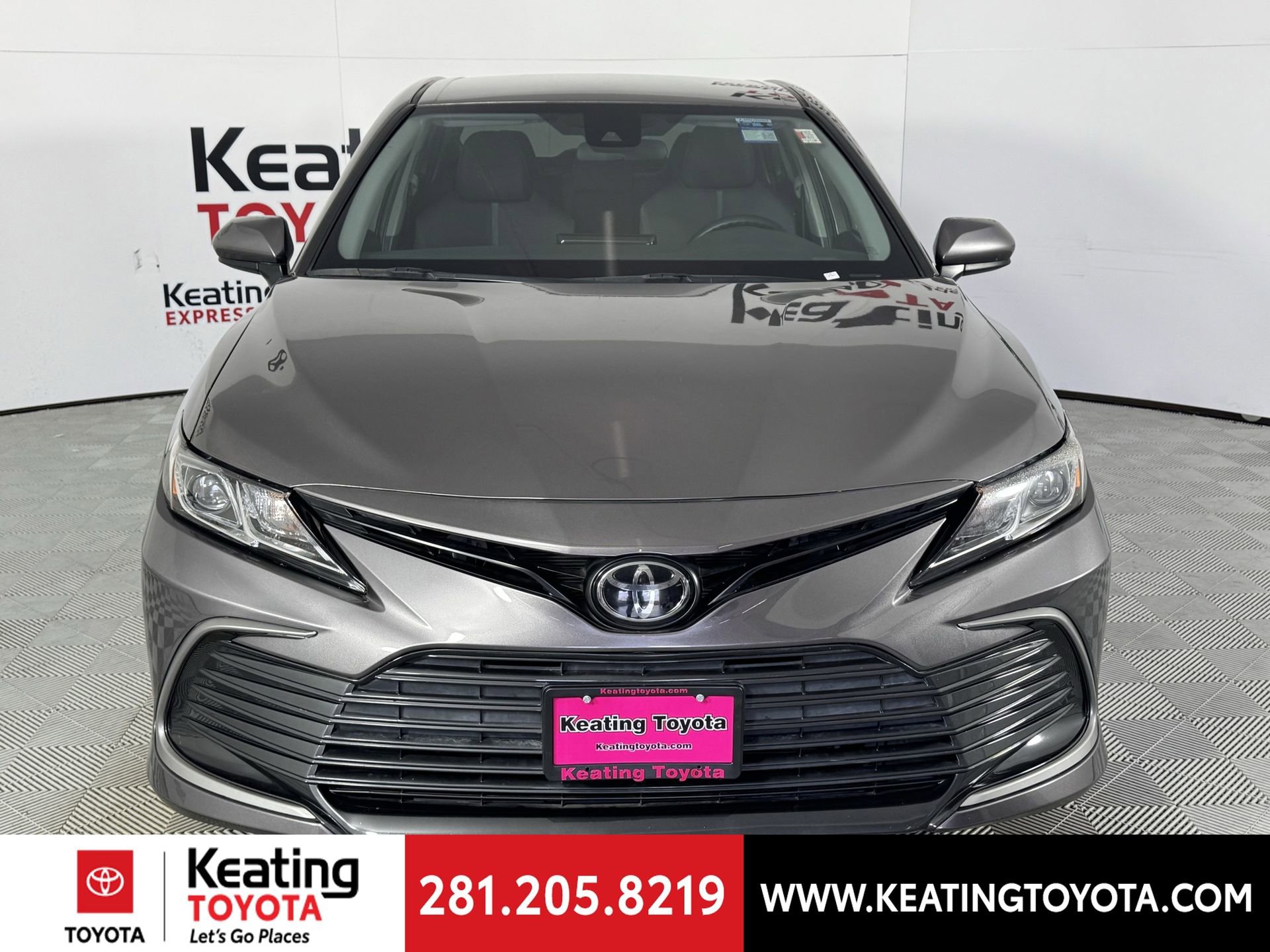 Used 2022 Toyota Camry LE image 10
