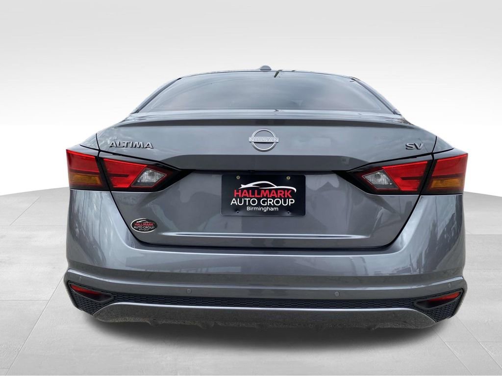 Used 2024 Nissan Altima 2.5 SV image 3