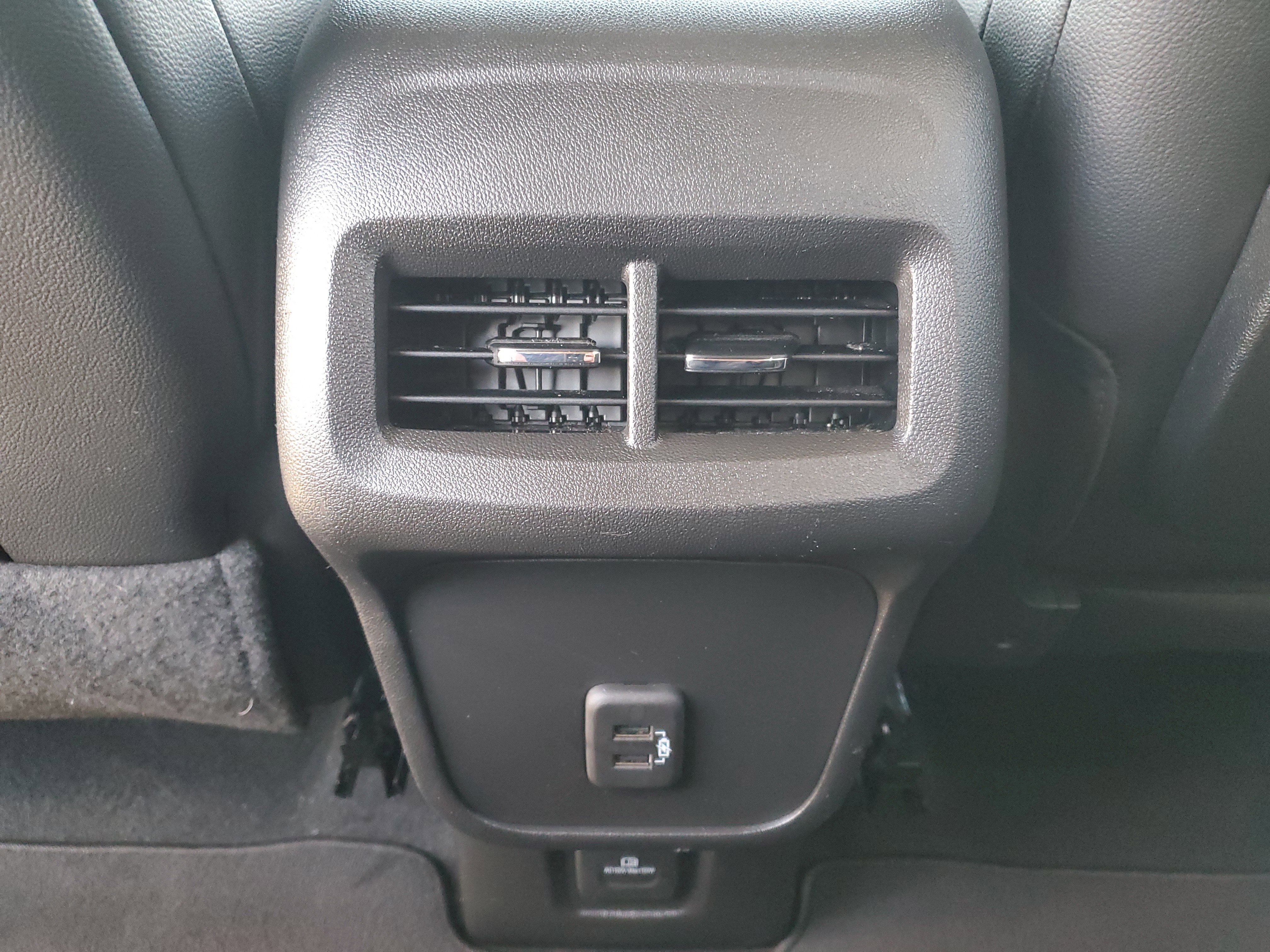 Used 2023 GMC Terrain Denali image 13