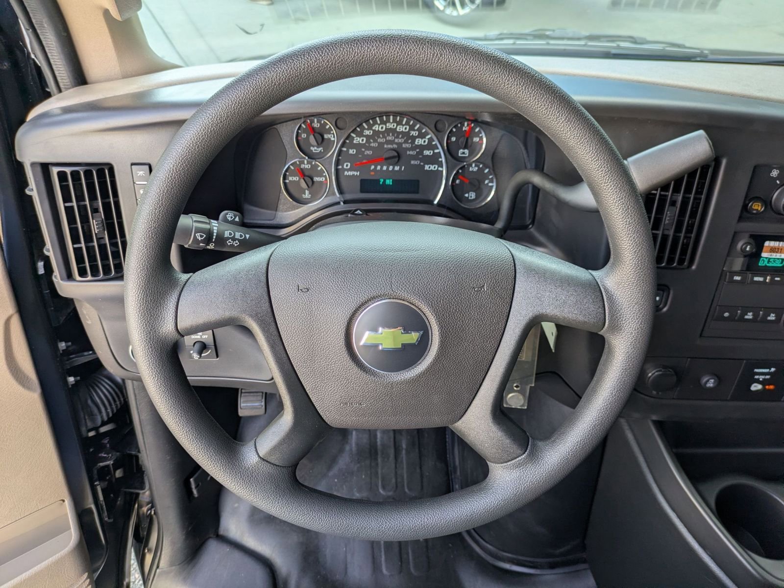 New 2026 Chevrolet Express 3500 RWD image 9