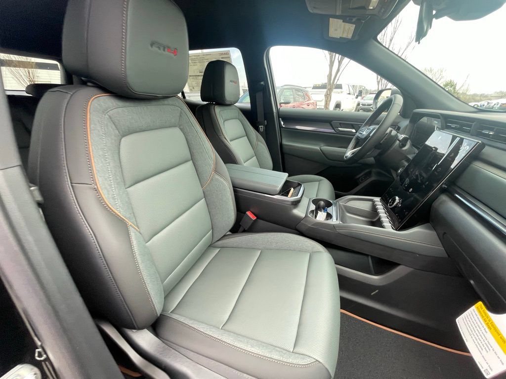 New 2026 GMC Terrain AT4 AWD/4WD image 28