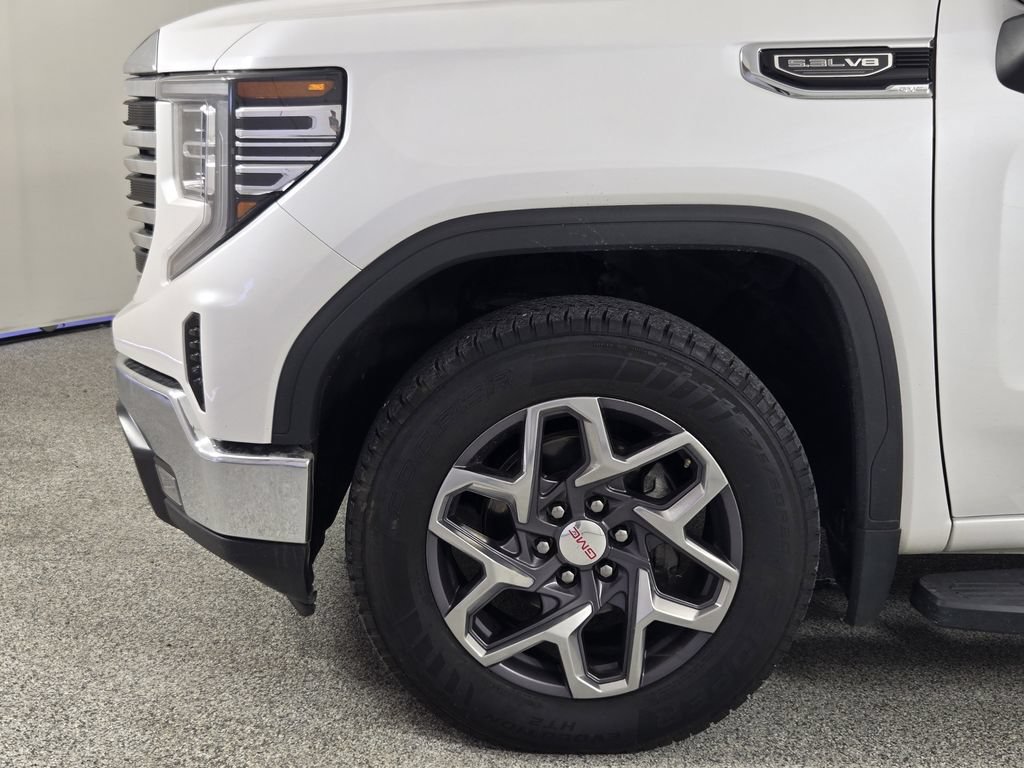Used 2023 GMC Sierra 1500 SLT w/ SLT Premium Package AWD/4WD image 9