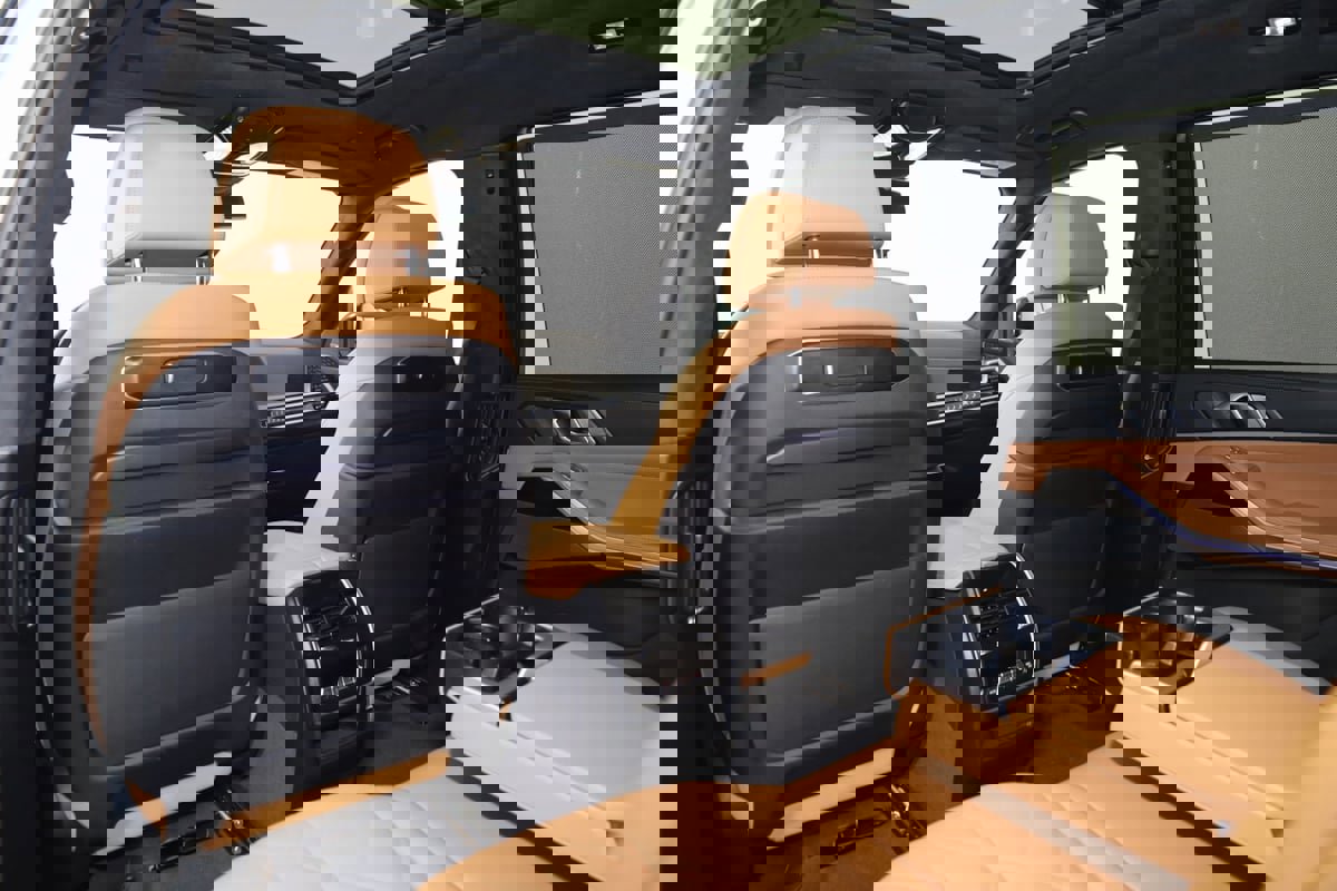 Used 2023 BMW X7 xDrive40i w/ M Sport Package image 57