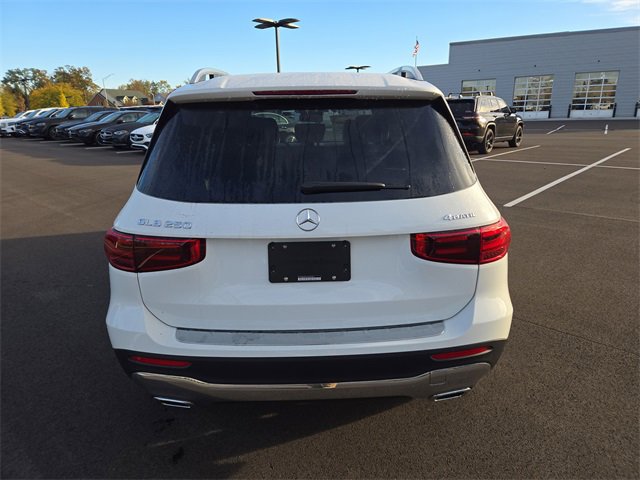 New 2026 Mercedes-Benz GLB 250 4MATIC image 4