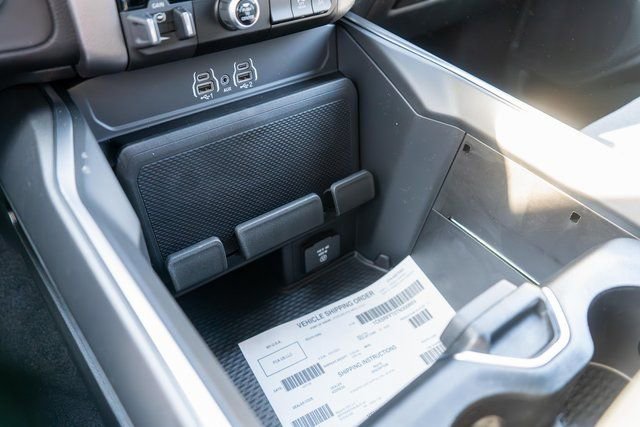 New 2026 RAM 1500 4x4 Crew Cab image 30