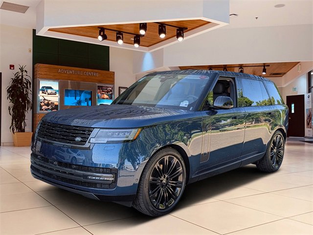 New 2025 Land Rover Range Rover Long Wheelbase SE