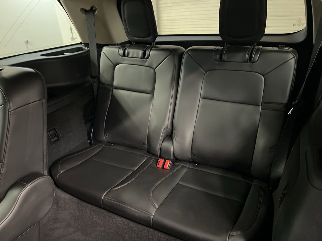 Used 2023 Lincoln Aviator AWD w/ Premium Package image 30