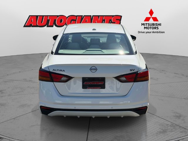 Used 2024 Nissan Altima 2.5 SV FWD image 5