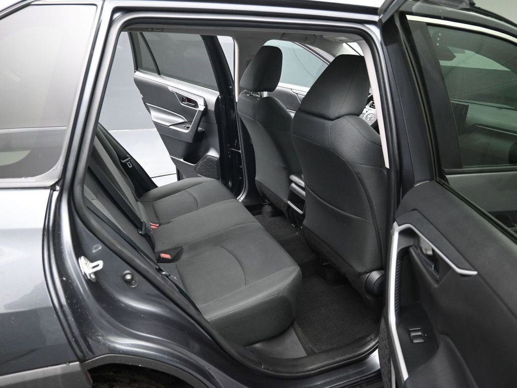 Used 2021 Toyota RAV4 LE w/ Carpet Mat Package (TMS) image 25