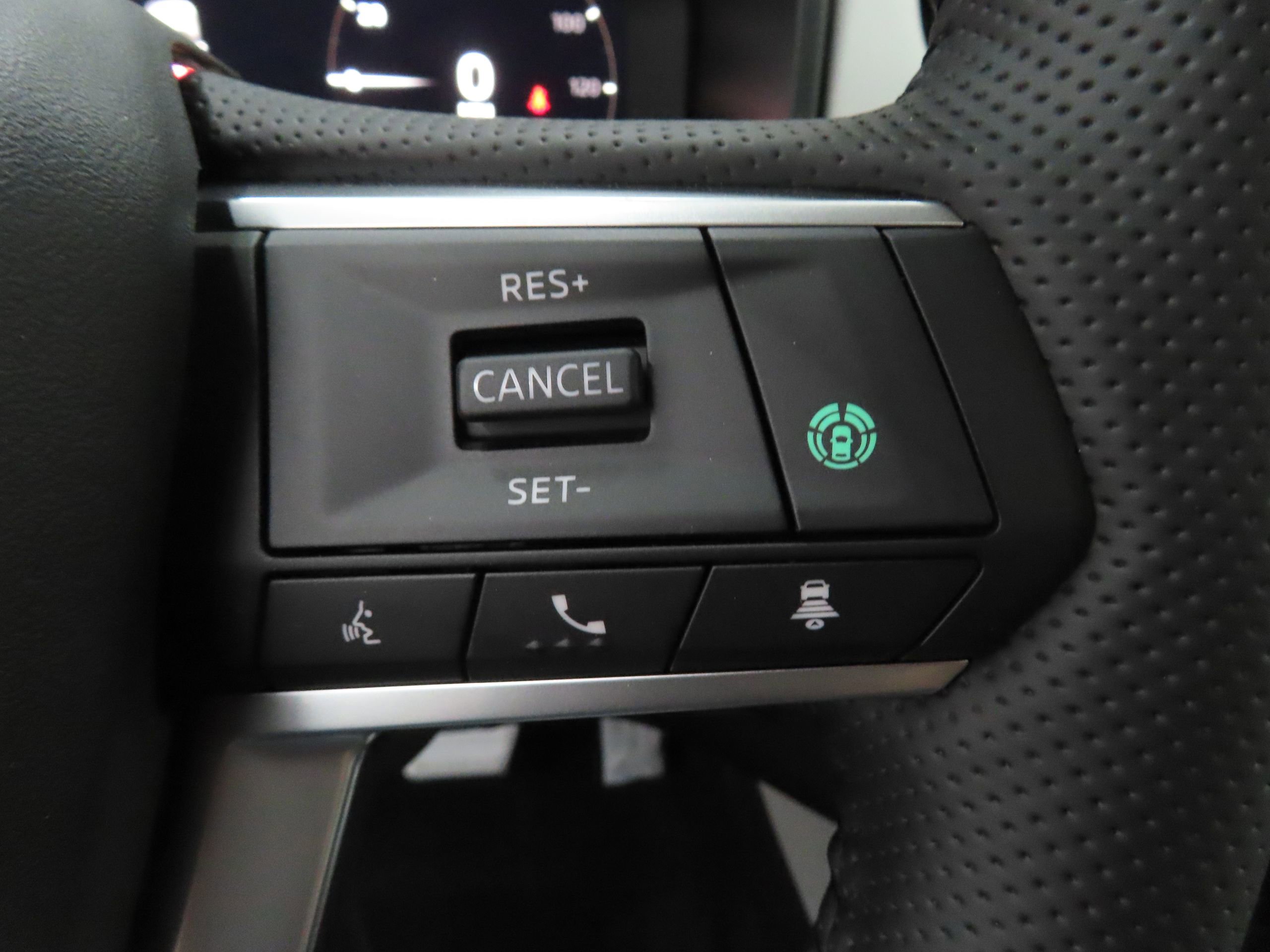 New 2026 Mitsubishi Outlander SEL image 12