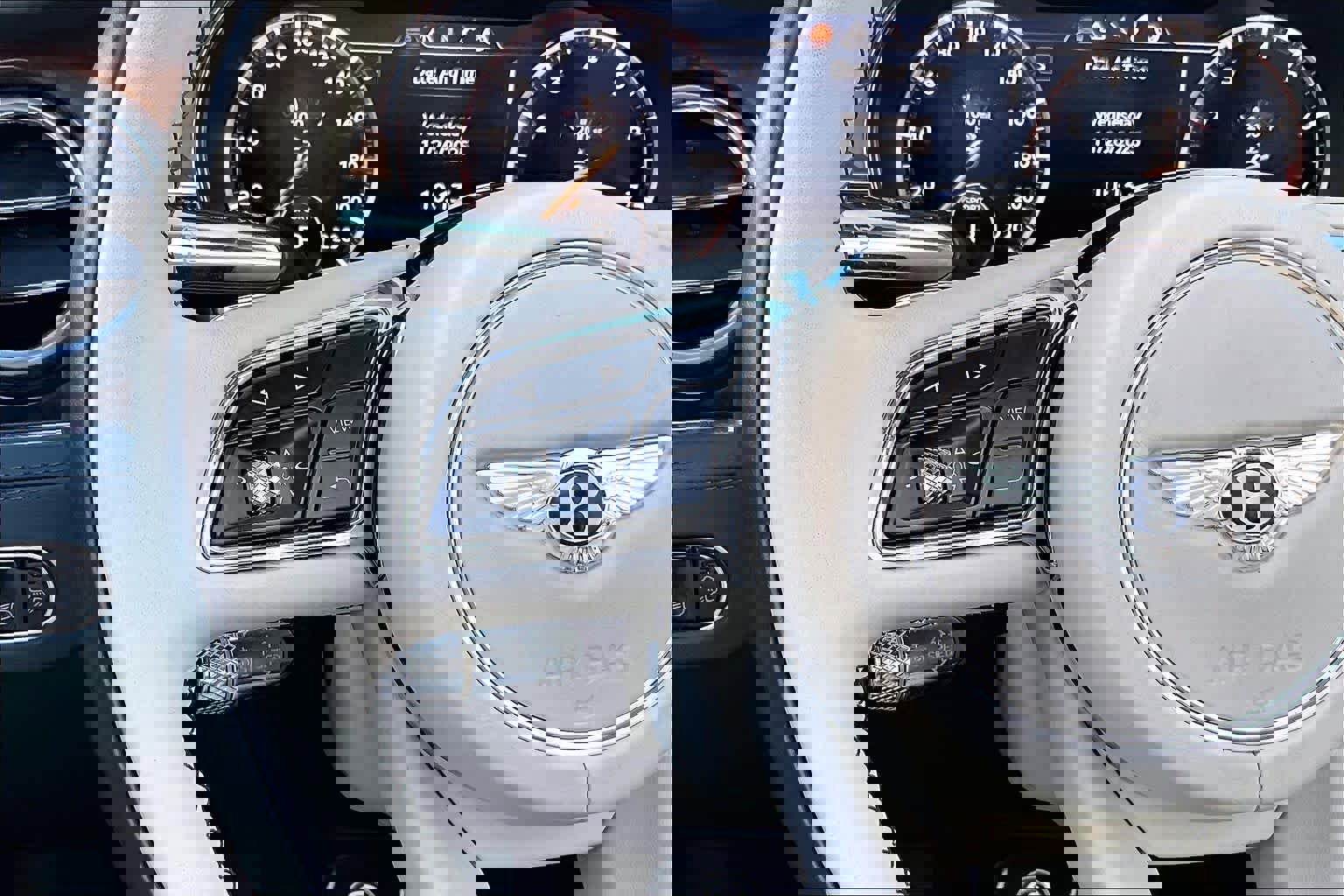 Used 2023 Bentley Continental GT Azure image 20