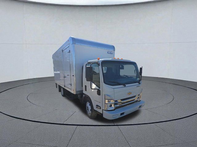 New 2025 Chevrolet Low Cab Forward image 3