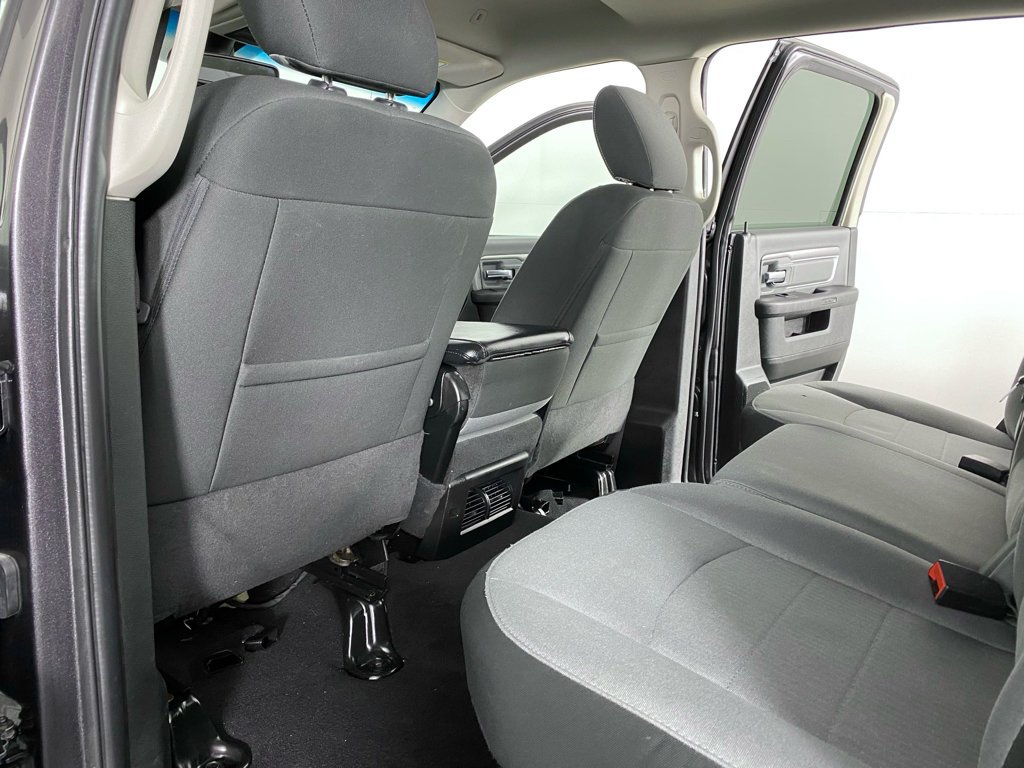 Used 2023 RAM 1500 Classic SLT AWD/4WD image 28