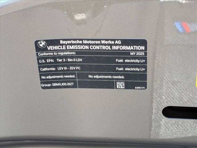 Used 2025 BMW i7 M70 AWD/4WD image 28