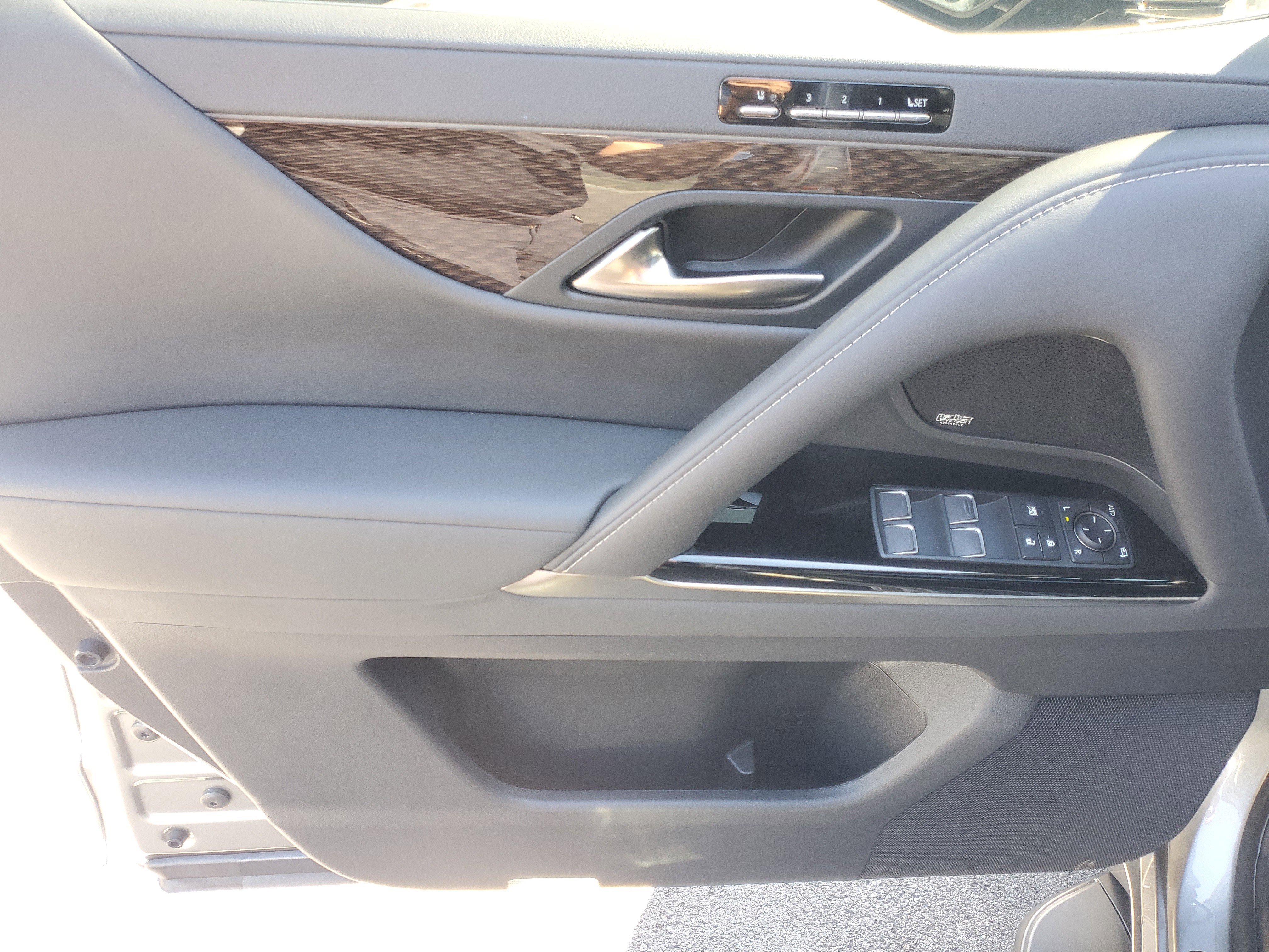 Used 2023 Lexus LX 600 4WD w/ Ultra Luxury Package image 22