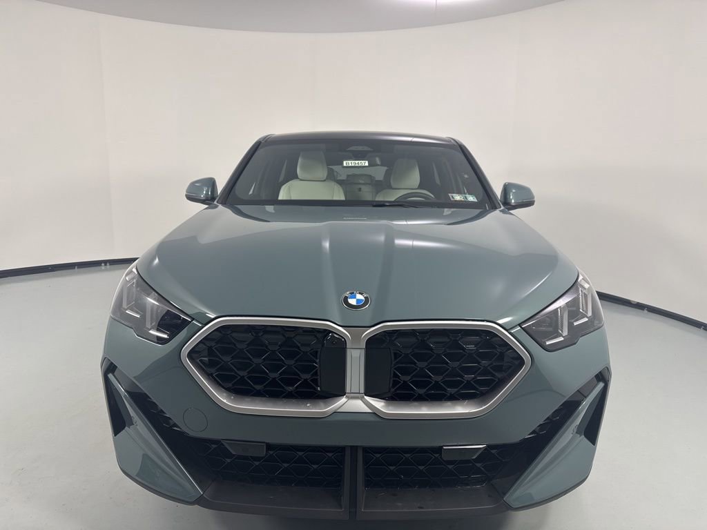 New 2026 BMW X2 xDrive28i w/ Technology Package AWD/4WD image 2
