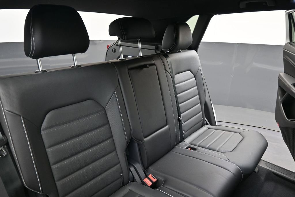 New 2026 Volkswagen Atlas Cross Sport SEL R-Line AWD/4WD image 16