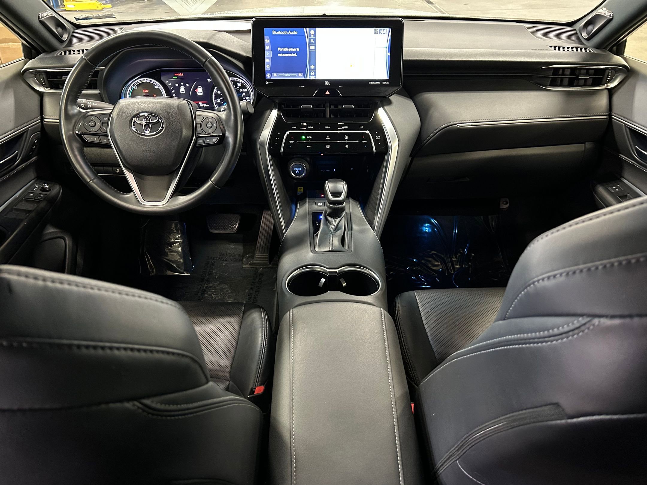 Certified 2021 Toyota Venza XLE w/ Softex Package AWD/4WD image 25