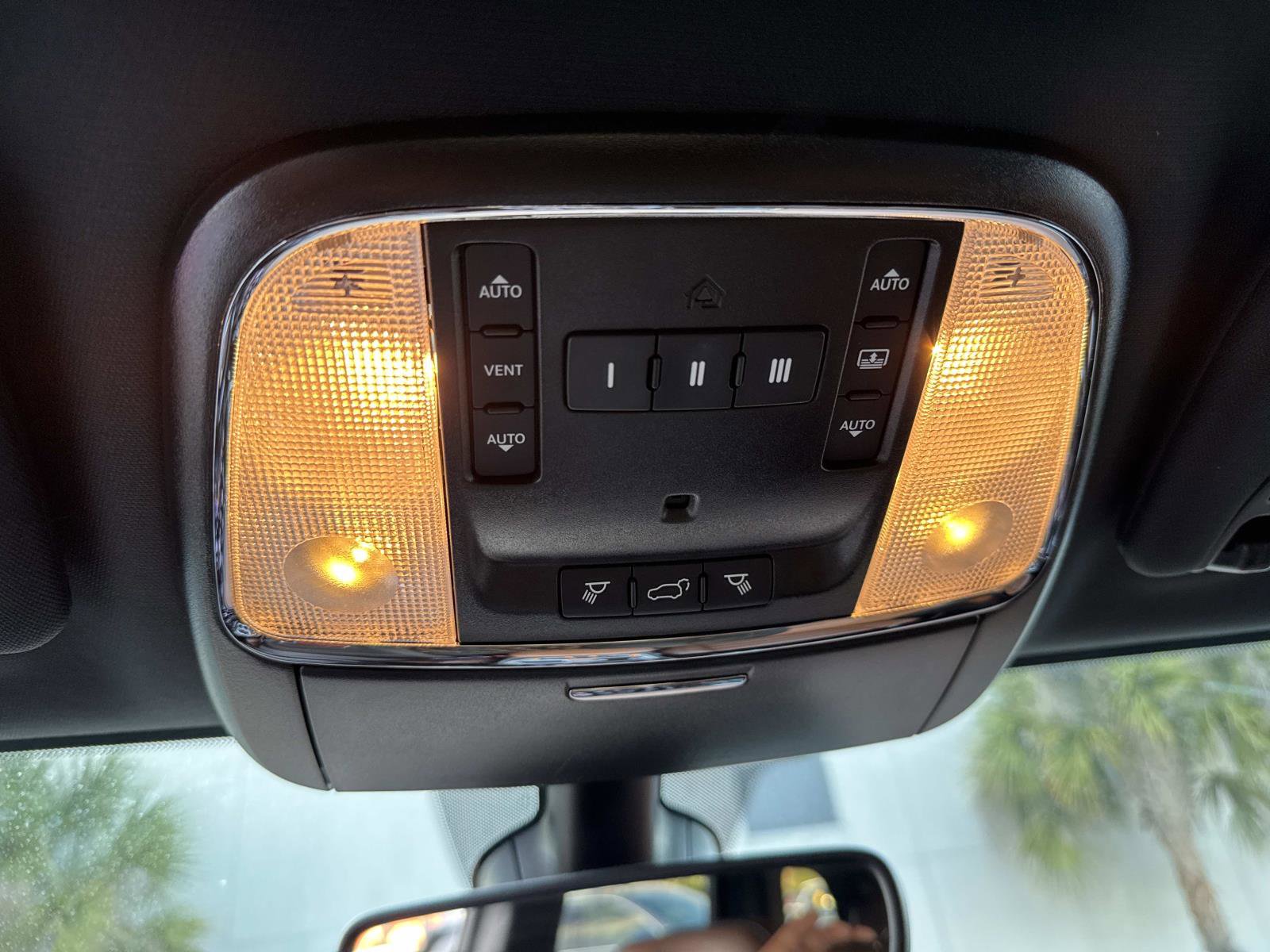 Used 2021 Jeep Grand Cherokee Overland image 26