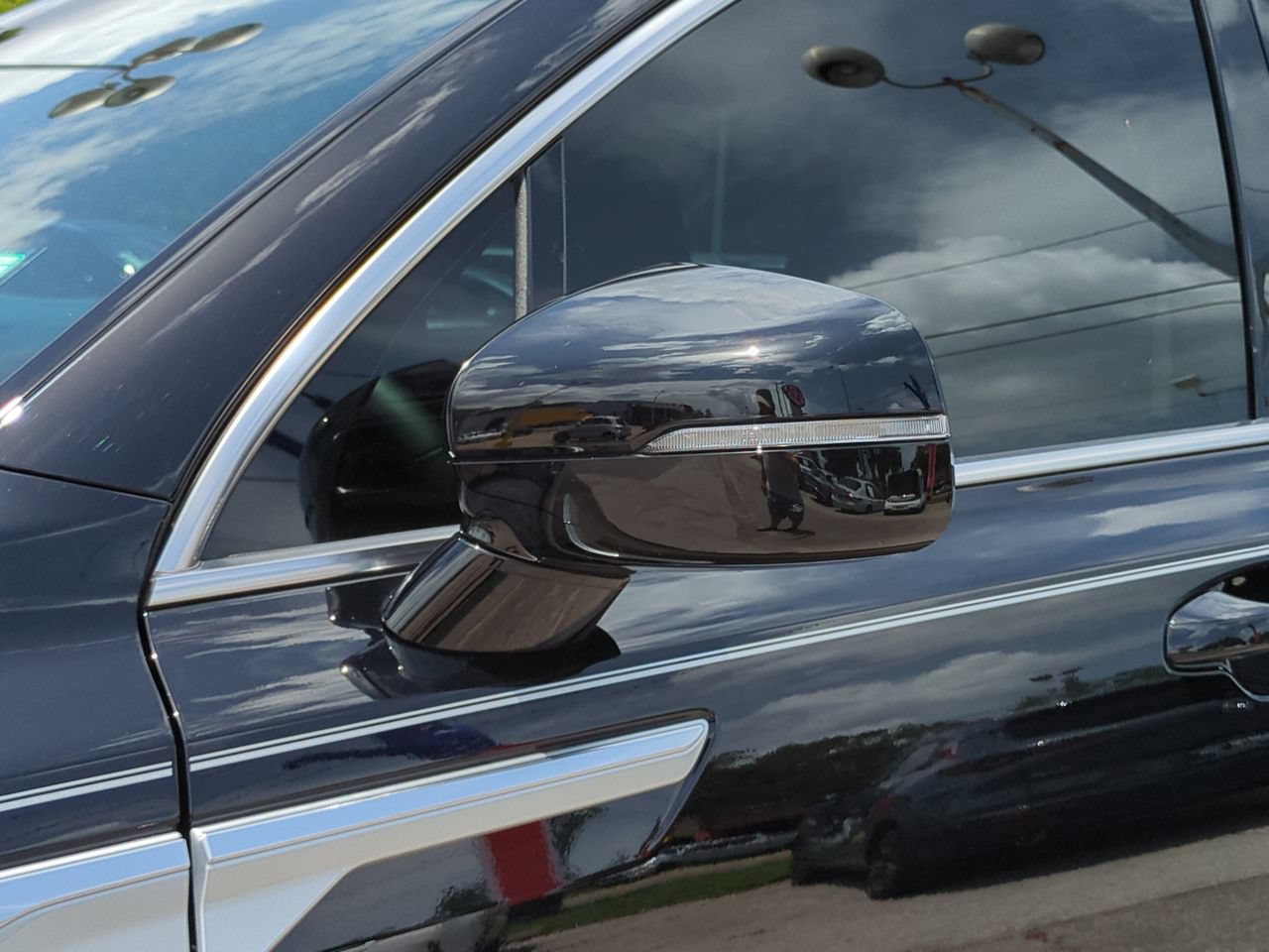 Certified 2026 Kia Sorento LX FWD image 12