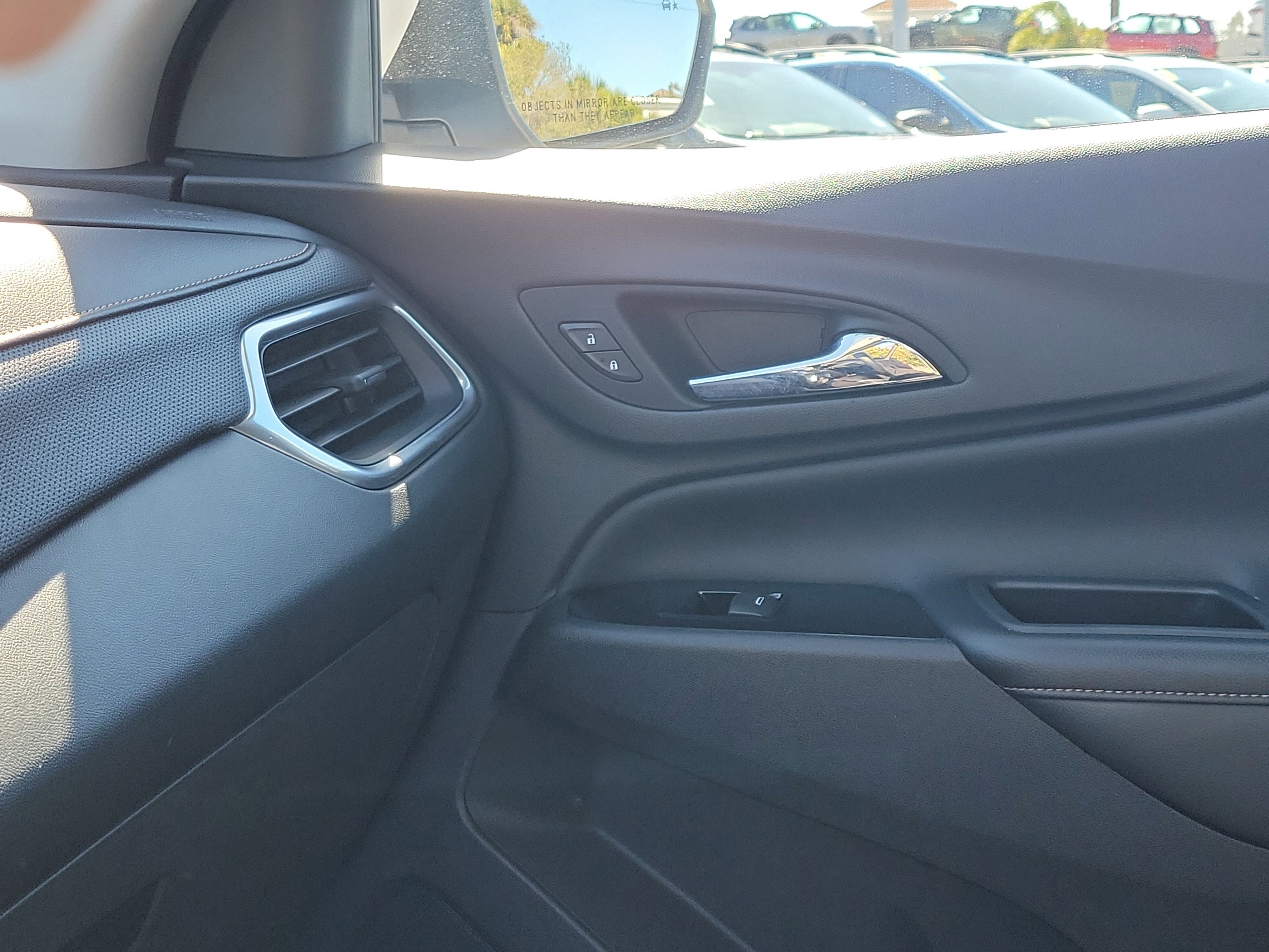 Used 2022 Chevrolet Equinox Premier image 29