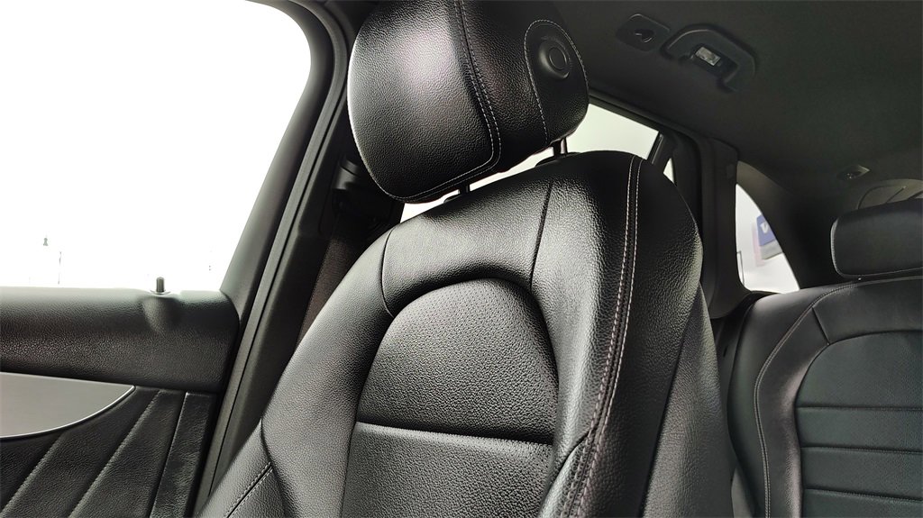 Used 2022 Mercedes-Benz GLC 300 4MATIC image 27