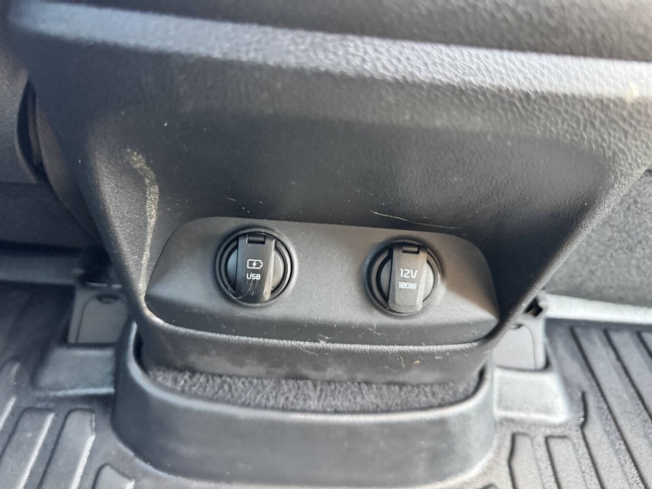 Used 2019 Kia Sorento FWD image 25