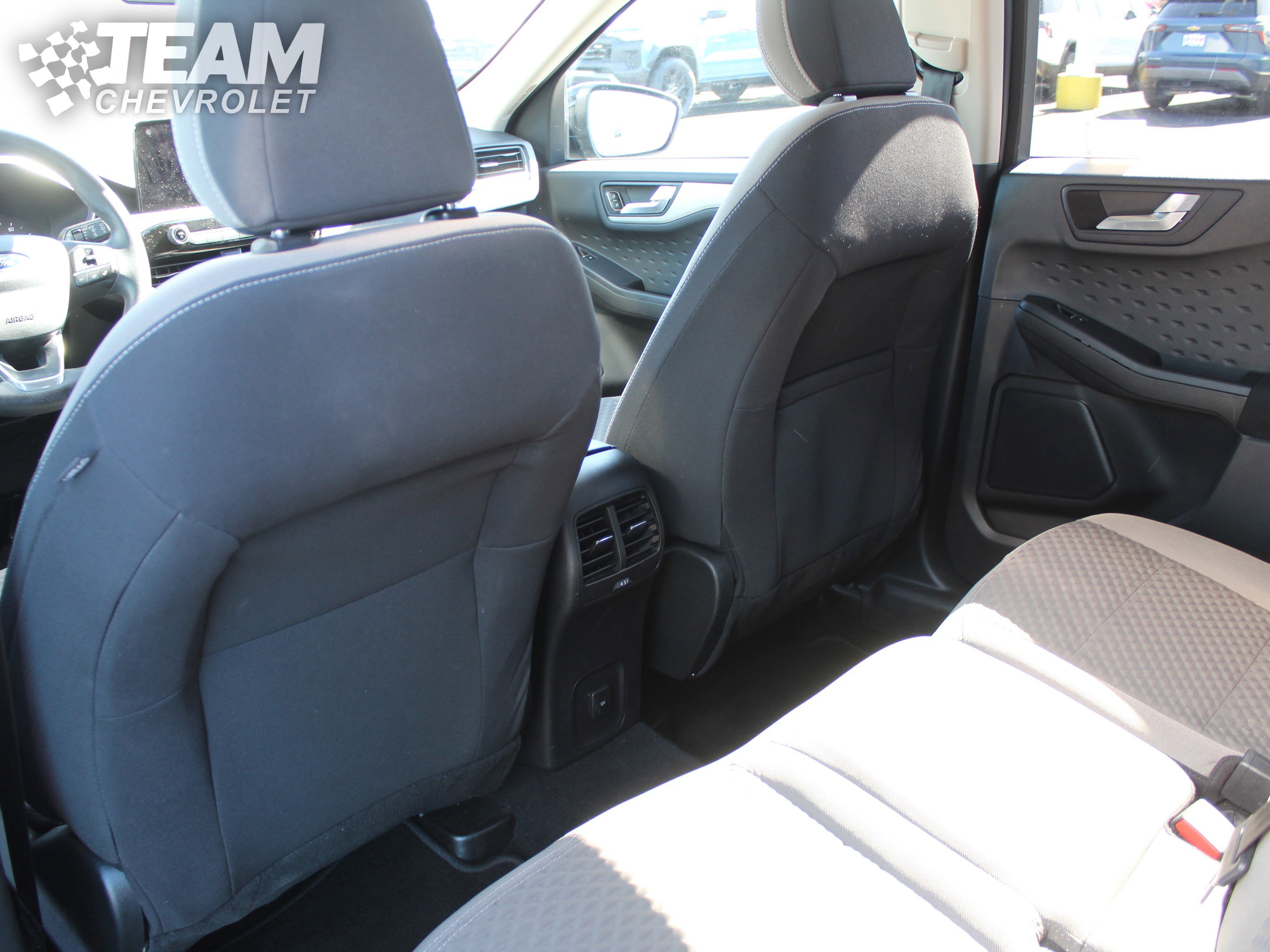 Used 2020 Ford Escape SE image 21