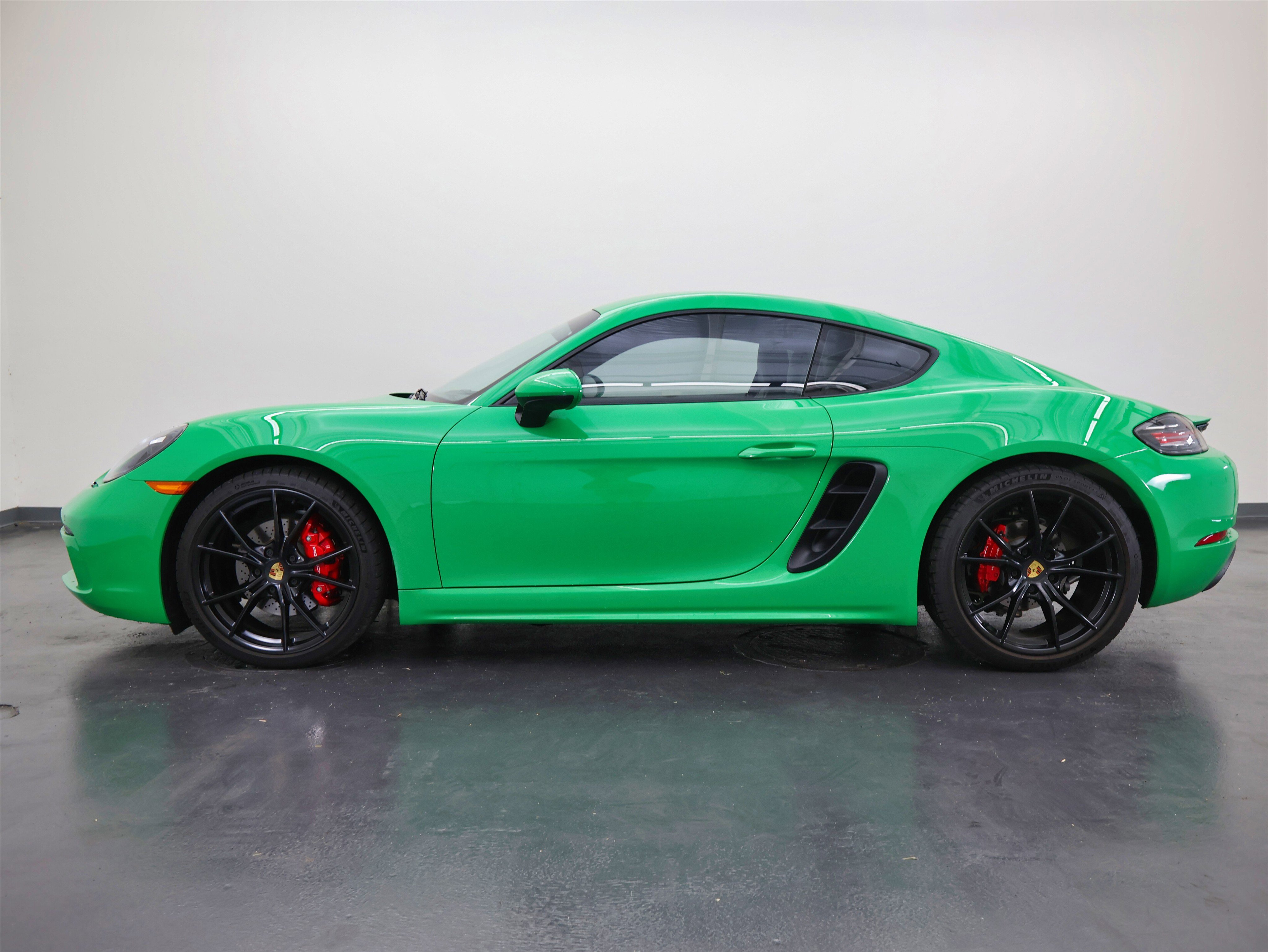 Used 2023 Porsche 718 Cayman S image 6