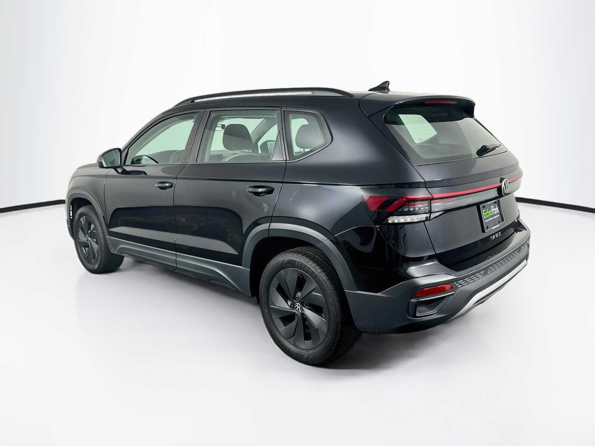 Used 2025 Volkswagen Taos S FWD image 5