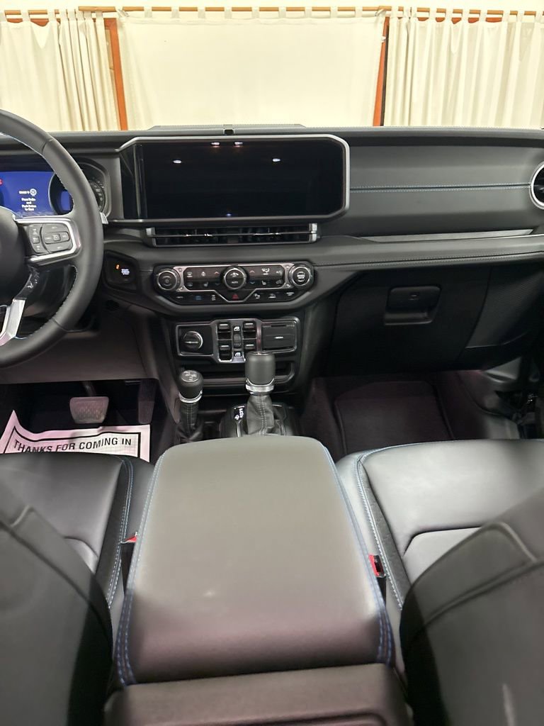Used 2024 Jeep Wrangler High Altitude image 22