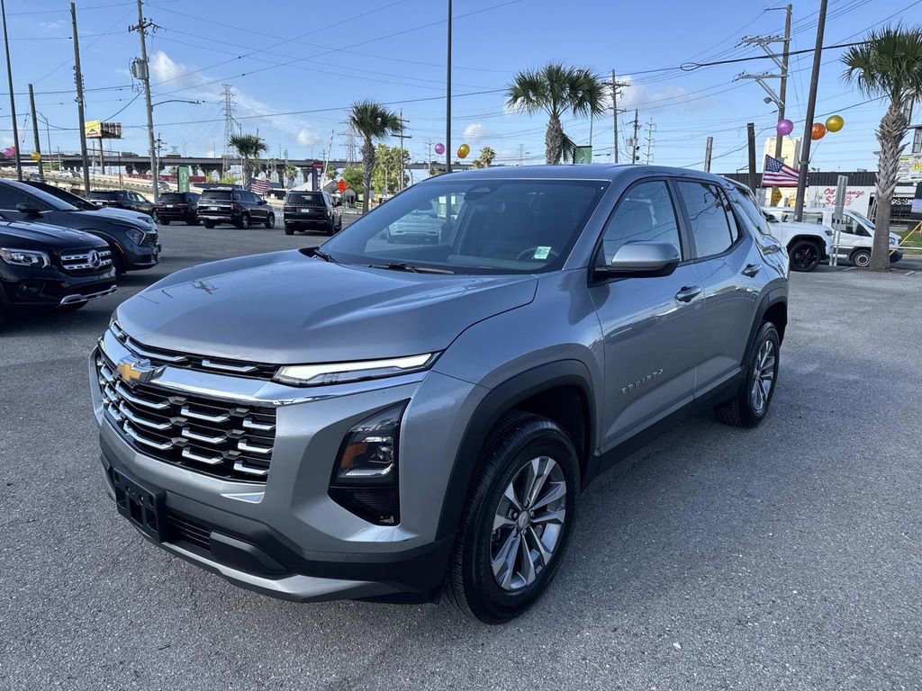 Certified 2025 Chevrolet Equinox LT FWD image 3