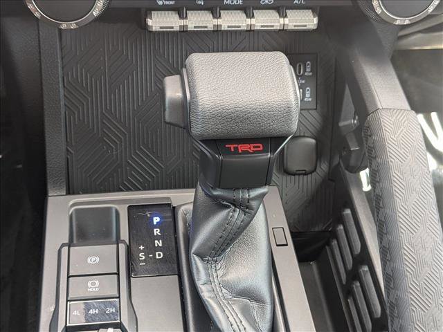 Used 2025 Toyota Tacoma TRD Off-Road AWD/4WD image 12