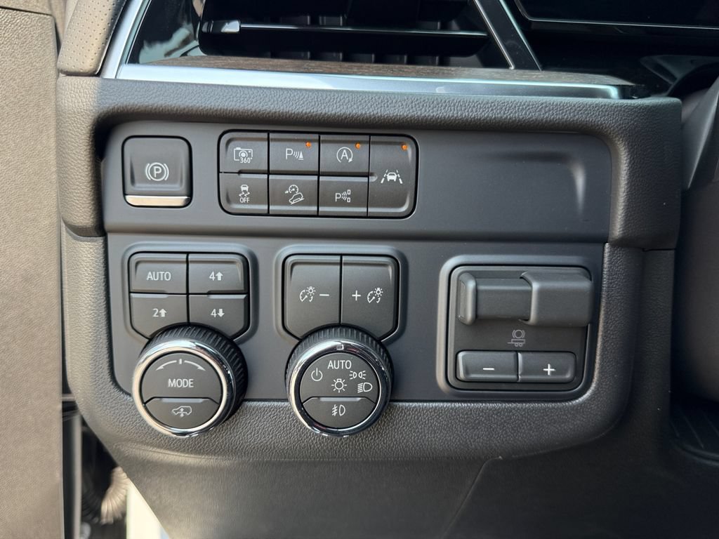 New 2026 Chevrolet Tahoe High Country AWD/4WD image 22